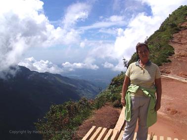 Bandarawela,_World`s_End,_DSC07002B_H600